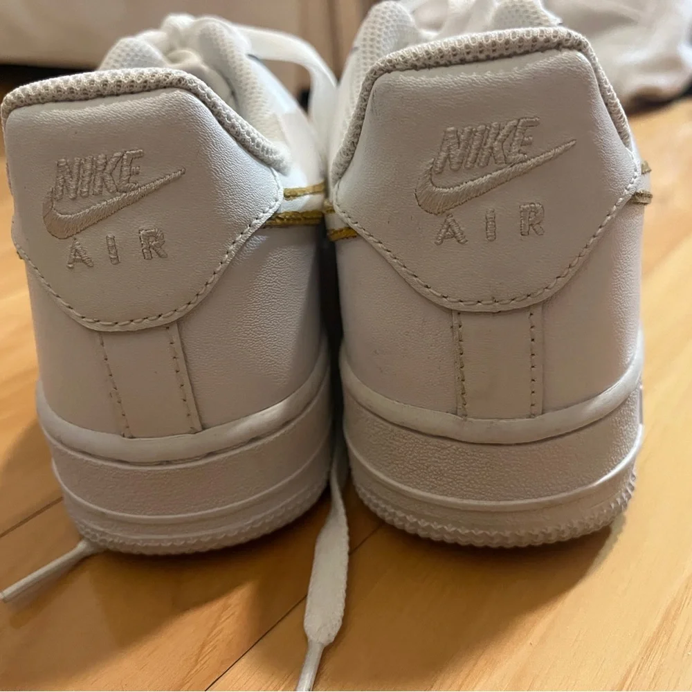 Nike White Sneakers with Artistic Detail - Picture 3 of 3
